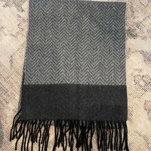 Croft & Barrow 100% Cashmere Scarf Gray Herringbone Fringe Unisex 12" x 68"
